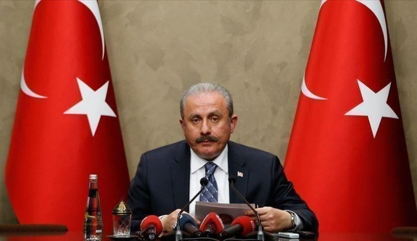 رئيس البرلمان التركي ينتقد سياسات أوروبا بشأن الهجرة والإسلاموفوبيا