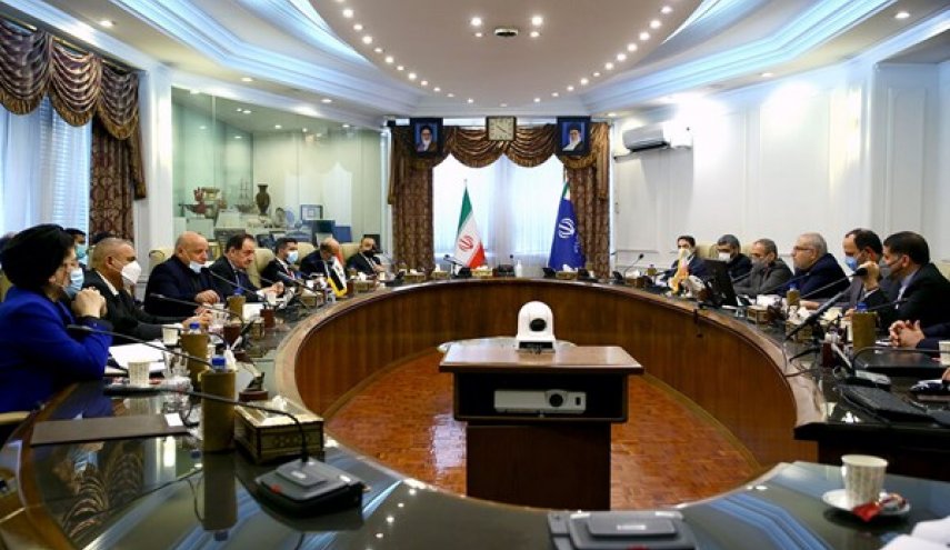 وزيرا نفط ايران وكهرباء العراق يبحثان تطوير التعاون الثنائي