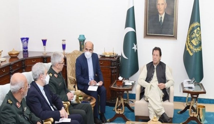 عمران خان: الحدود بين باكستان وايران هي حدود السلام والصداقة 