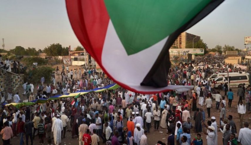 تظاهرات میلیونی در سودان برای واگذاری قدرت به غیر نظامیان