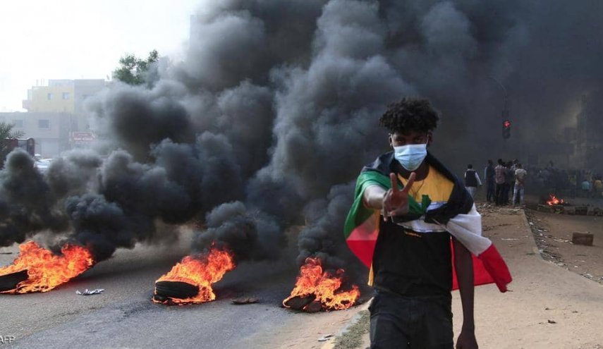 دول عربية تشدد على استقرار السودان وتدعو لتفادي التصعيد
