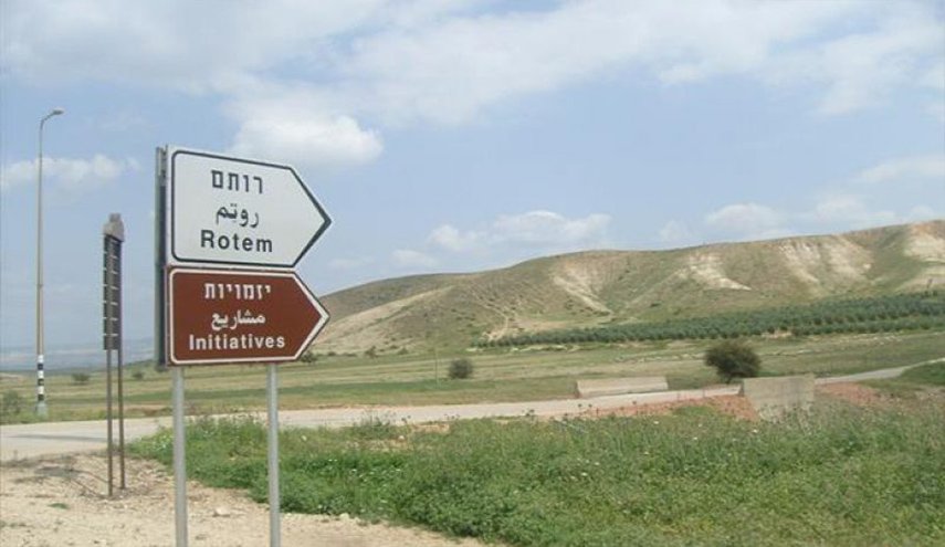 الاحتلال يقرر مد خط مياه استيطاني عبر اراضي المواطنين بالاغوار