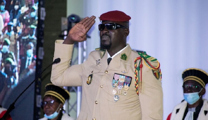 الرئيس الانتقالي في غينيا يعلن إحالة نحو 1000 عسكري للتقاعد