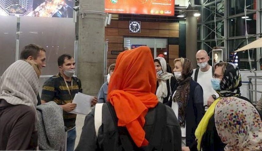 دفعة من السياح الاجانب تزور إيران 
