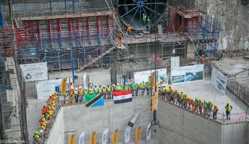 مصر تكشف تفاصيل بناء سد ضخم في إفريقيا
