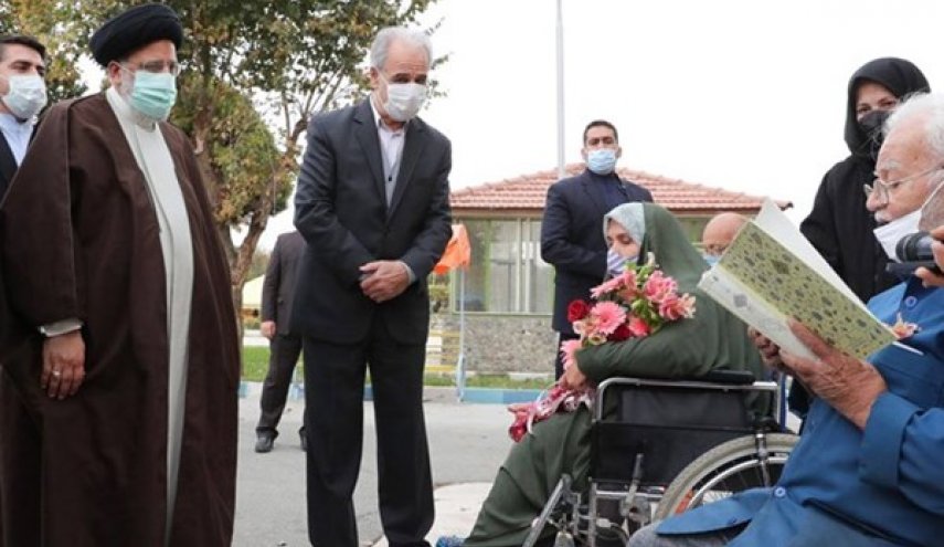 رئيس الجمهورية يتفقد اوضاع المسنين في مصحة كهريزك بطهران