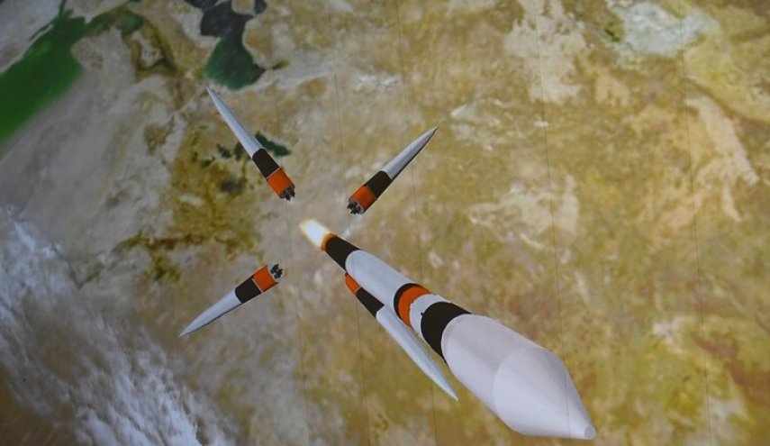روسيا تعلن إطلاق صاروخ يحمل مركبة عسكرية