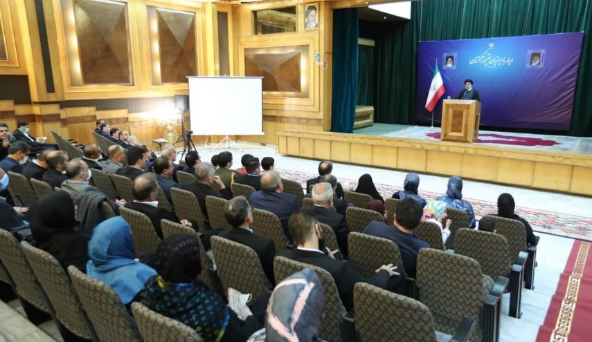 الرئيس الايراني: نسعى لتطوير العلاقات مع جميع الدول خاصة الجارة والاقليمية
