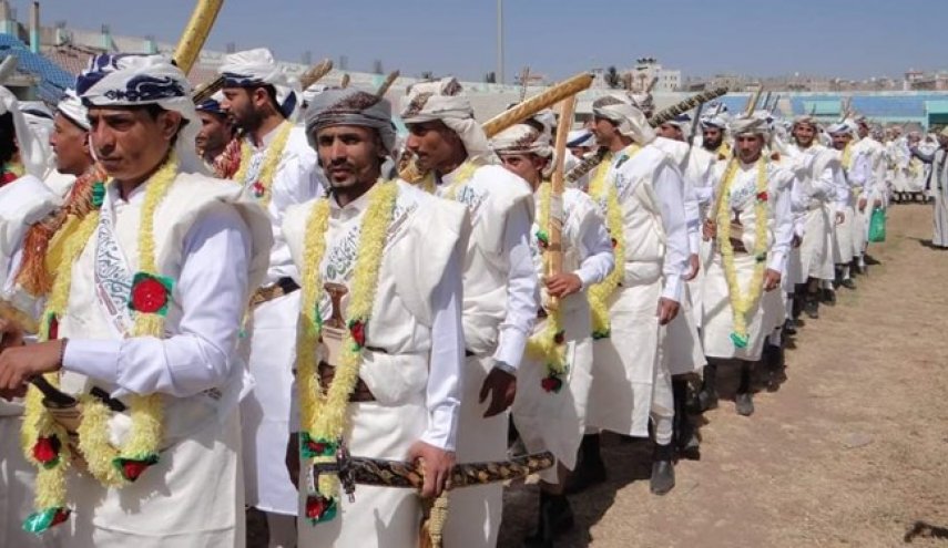 جشن عروسی ۵۰۰ عروس و داماد یمنی زیر بمباران جنگنده‌های سعودی