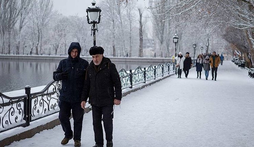 ورود سامانه بارشی جدید به کشور/ فردا در تهران برف می بارد/ بارش هم اکنون برف در استان‌های آذربایجان غربی، شرقی و کردستان