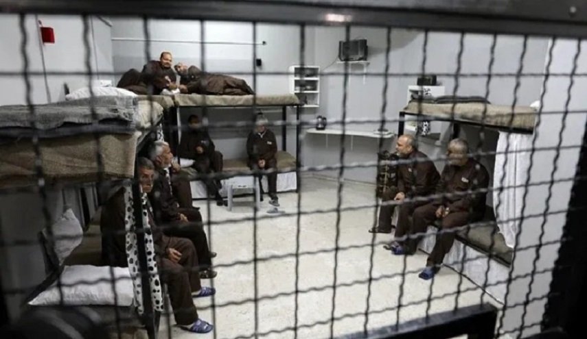 546 فلسطينيا محكومون بالمؤبد في سجون الاحتلال
