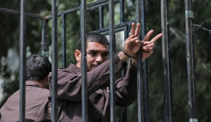 حماس تؤكد على تحرير كافة الاسرى الفلسطيين من سجون الاحتلال