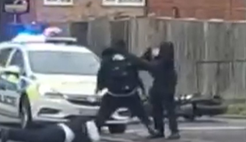حمله با قمه به پلیس لندن