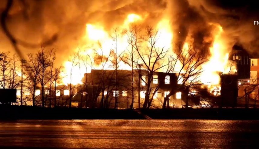 آتش سوزی بزرگ در کارخانه مواد شیمیایی نیوجرسی آمریکا