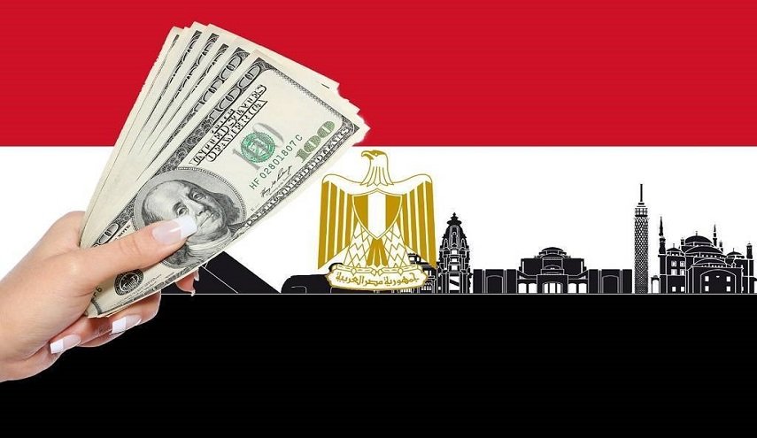 مصر تستقرض مليارات الدولارات من بنوك إماراتية وكويتية
