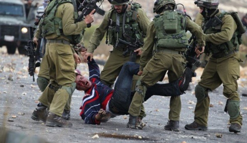 بازداشت ۸ فلسطینی در یورش صهیونیست‌ها به کرانه باختری