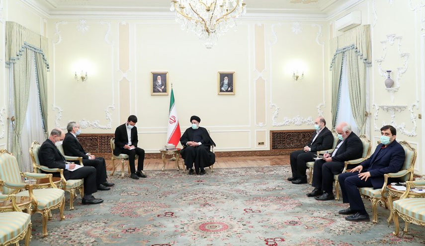 رئیس‌جمهور: تهران اهمیت زیادی برای توسعه روابط با الجزیره قائل است