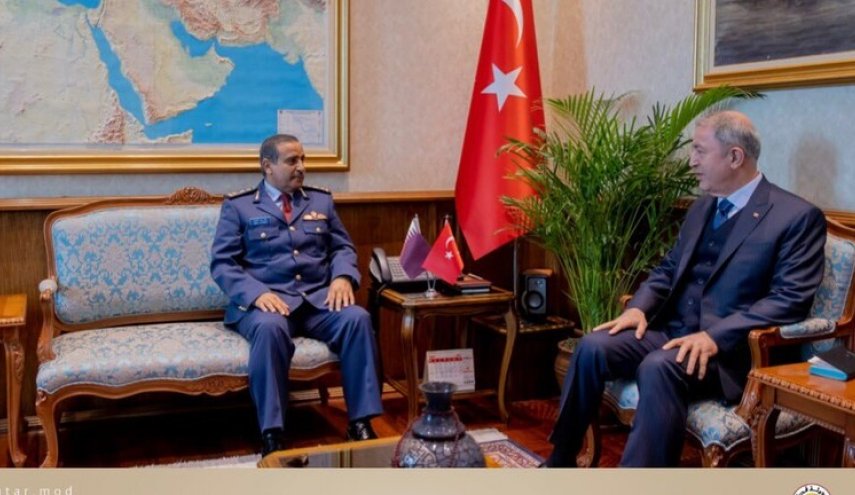رئيس أركان القوات القطرية يلتقي وزير الدفاع التركي