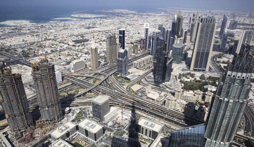 لمدة 6 أشهر.. الإمارات تسجن خليجيا حاول اقتحام شقة نساء