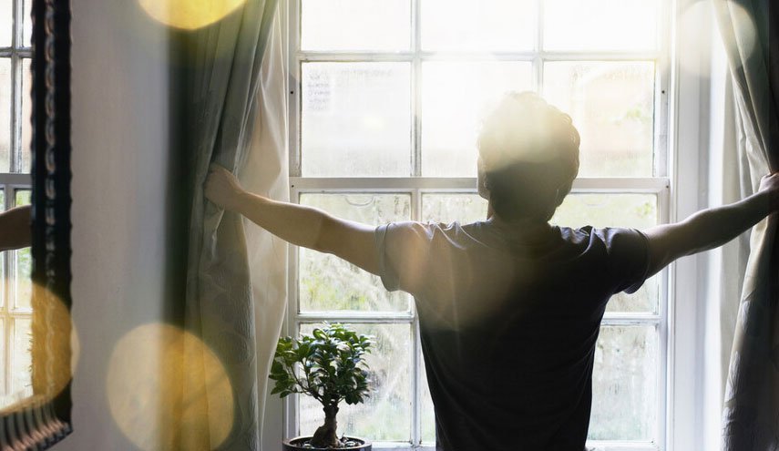 علماء يطورون 'نافذة ذكية' تمتص الحرارة شتاء وتعكسها صيفا