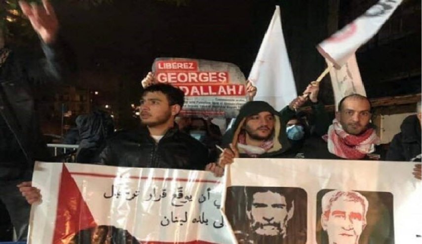 تظاهرات لبنانی‌ها مقابل سفارت فرانسه در همبستگی با «جورج عبدالله»