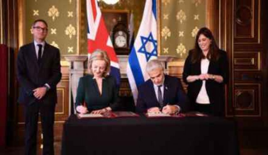 حماس تستنكر بشدّة توقيع بريطانيا اتفاق تجارة مع الإحتلال