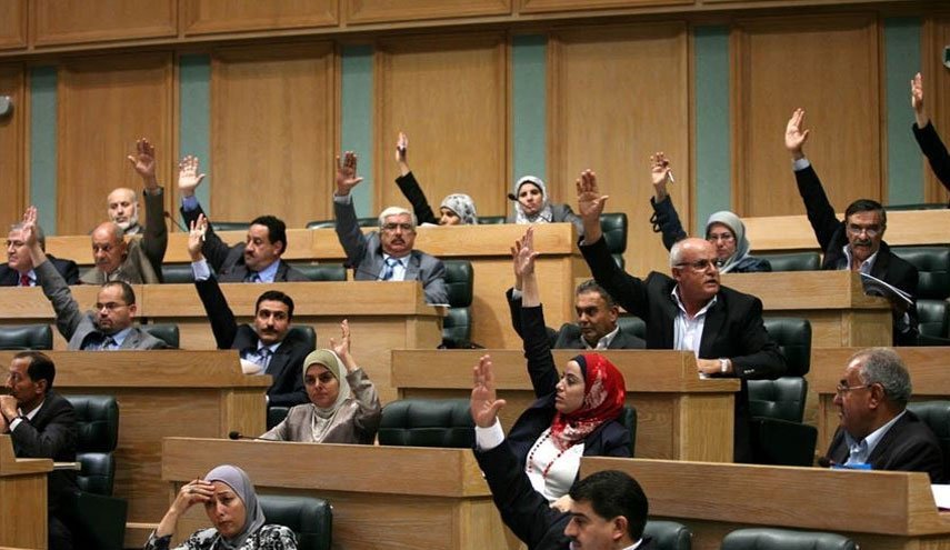 نواب أردنيون يطالبون بتبني تقرير “أمنستي” واعتبار 