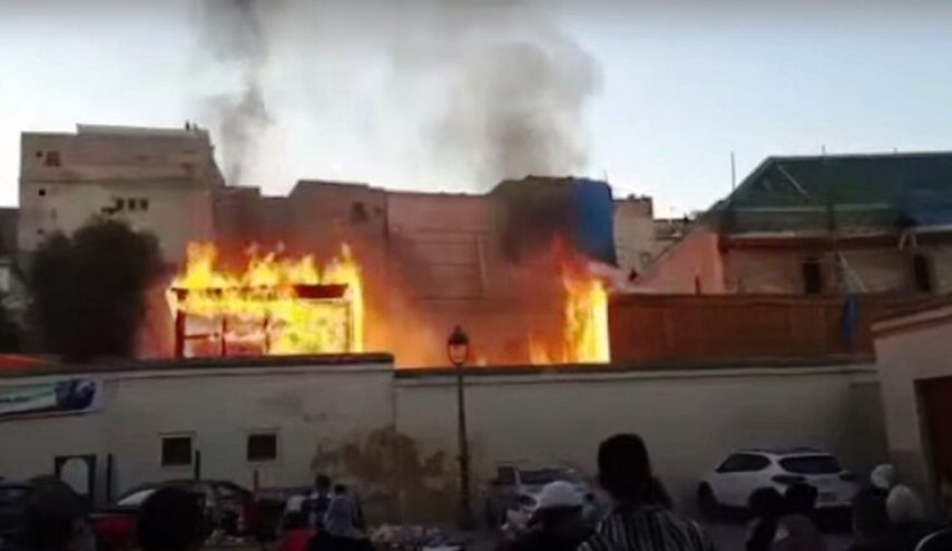 المغرب.. نشوب حريق مدمر في سوق الرصيف بمدينة فاس 