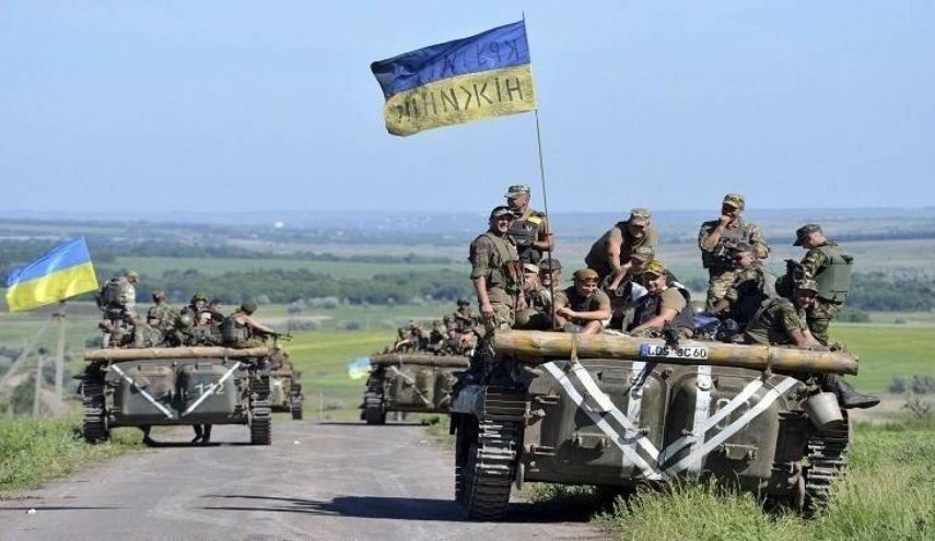 أوكرانيا نشرت 22 دبابة بالقرب من خط التماس في دونباس