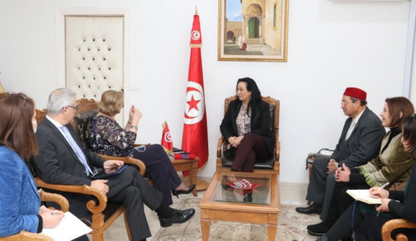 تونس تبحث فرص تعزيز التعاون لحماية الأسر من الفقر والتهميش