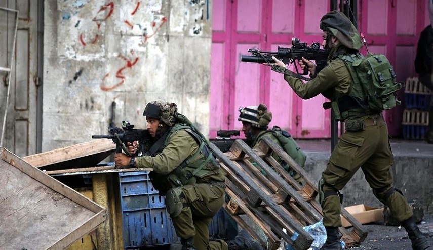 اصابات واعتقالات واشتباكات مسلحة بين الاحتلال والفلسطينيين في الضفة 