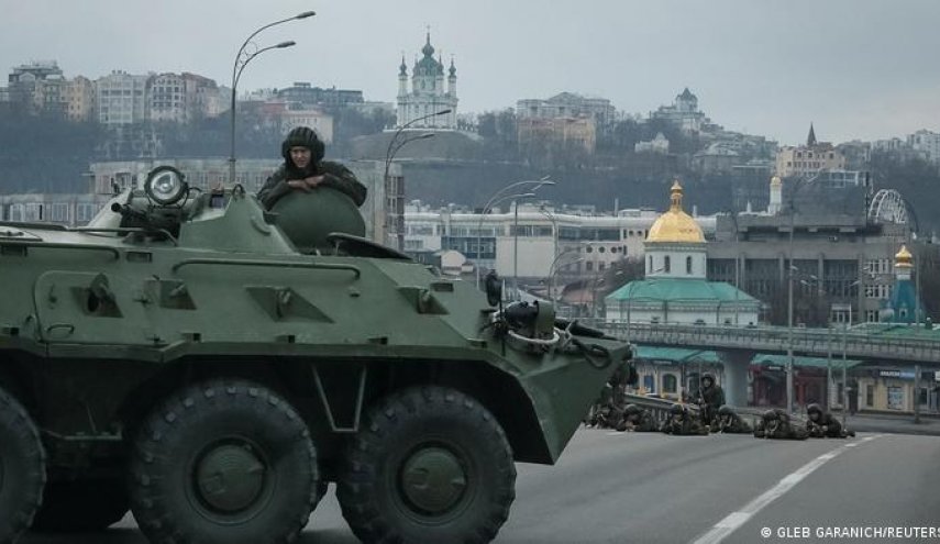 القوات الروسية تهاجم العاصمة الأوكرانية من عدة اتجاهات