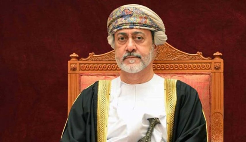 سلطان عمان يؤكد على الدبلوماسية والحوار في الأزمة الأوكرانية