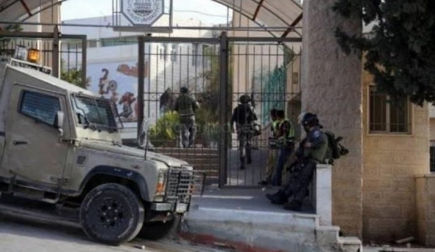 درگیری فلسطینیان با نظامیان اشغالگر پس از هجوم آنان به دانشگاه «القدس»