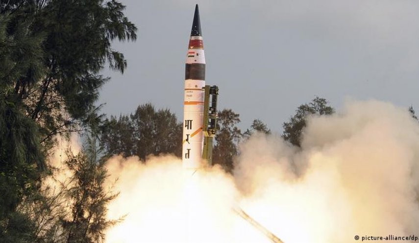 الهند تعلن إطلاقها صاروخا على باكستان عن طريق الخطأ
