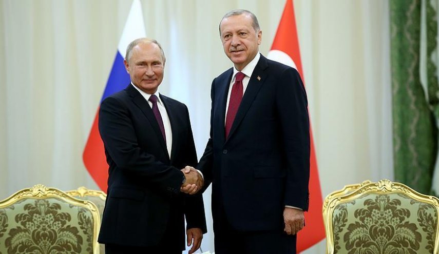 أردوغان يبلغ بوتين استعداده لاستضافته مع الرئيس الأوكراني في تركيا
