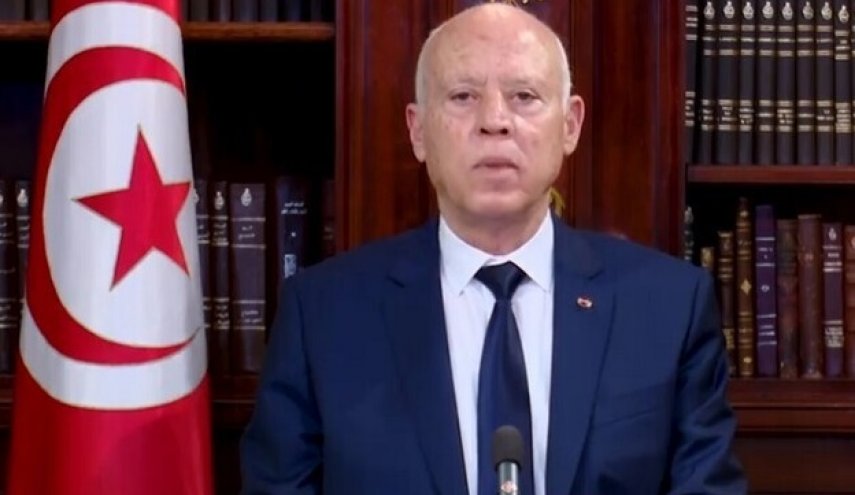 الرئيس التونسي يعلن حل البرلمان