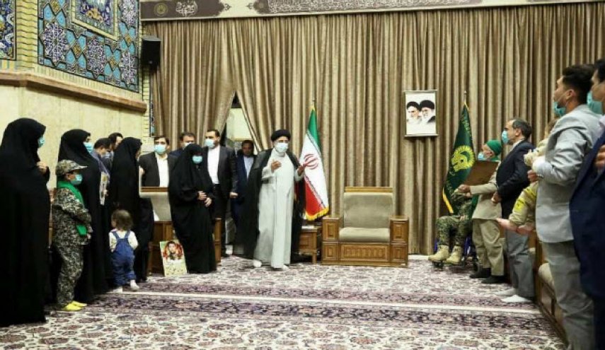 رییس جمهور: مهمترین وظیفه مسئولان حفظ دستاوردهای شهداست