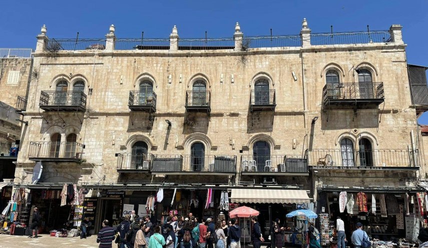 حماس: الاستيلاء على فندق البتراء جريمة هدفها تهويد القدس 