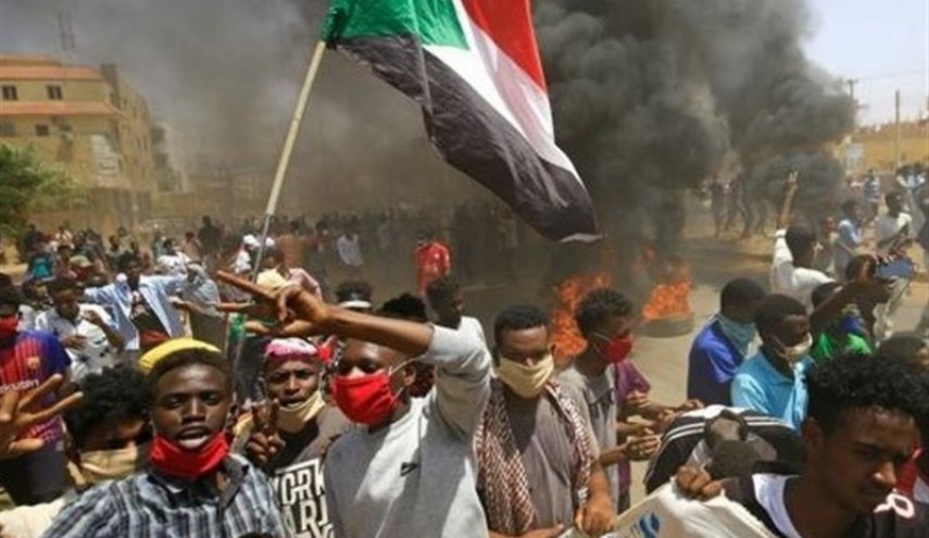تظاهرات مردم سودان برای سرنگونی حکومت نظامیان 