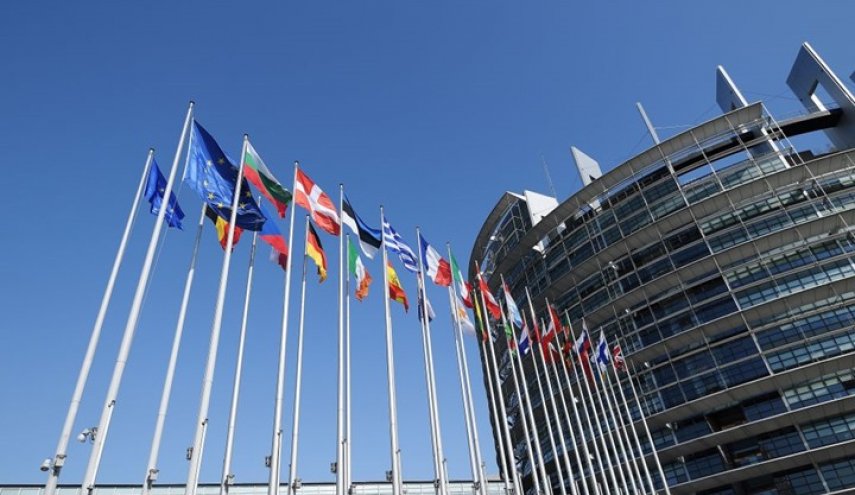 البرلمان الأوروبي يطالب بحظر فوري على واردات الغاز والنفط والفحم من روسيا