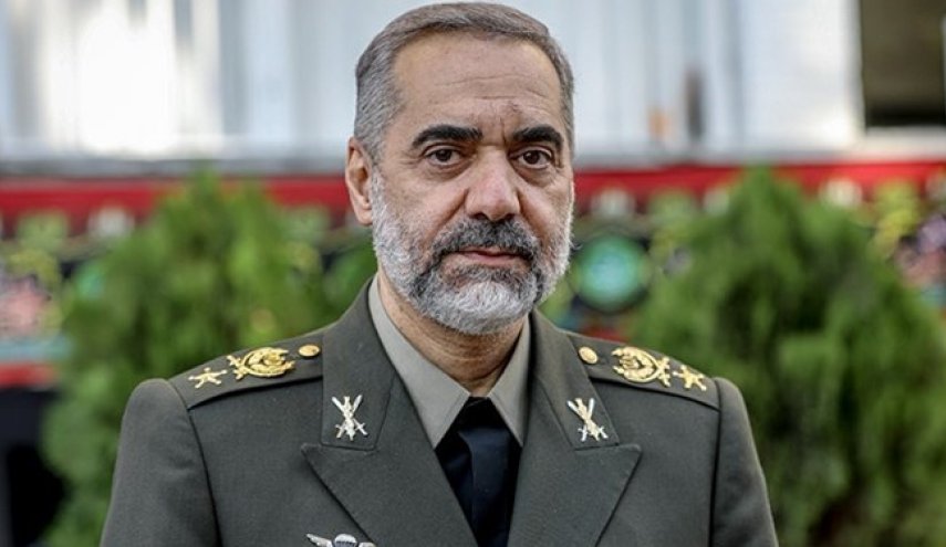 وزير الدفاع الايراني: تواجد القوات الاجنبية في المنطقة غير مشروع ومخل بالامن