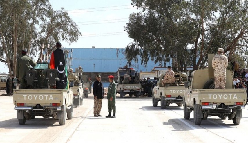 ليبيا.. أرتال بأسلحتها الثقيلة والمتوسطة تدخل طرابلس من غربها وجنوبها