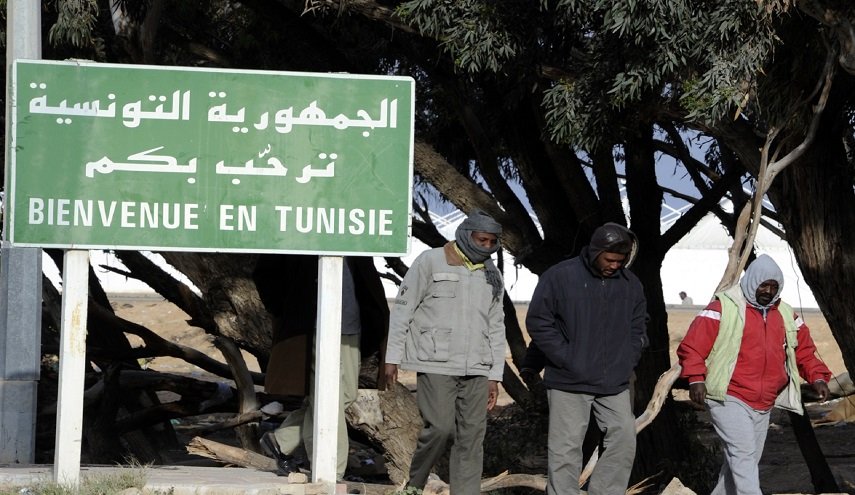 لاجئون في تونس ينقلون احتجاجاتهم من جنوبي البلاد إلى العاصمة
