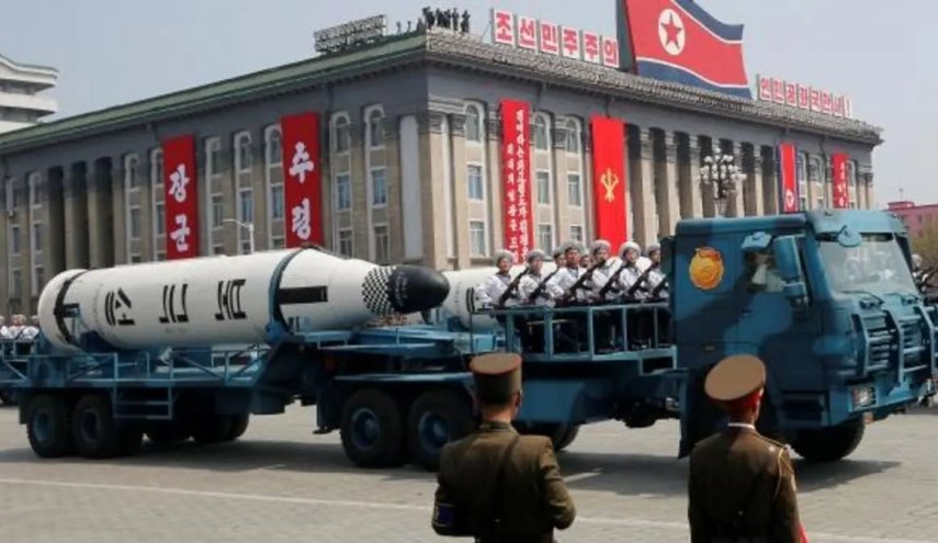 كوريا الشمالية تستعرض قدراتها العسكرية عشية ذكرى تأسيس جيشها