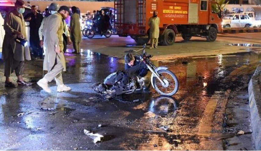 مقتل خمسة أشخاص إثر انفجار عبوة ناسفة في جامعة كراتشي الباكستانية