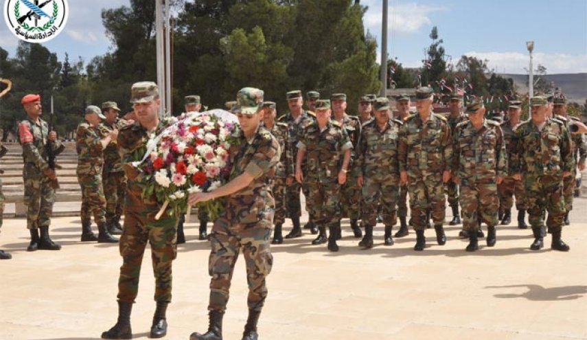 القوات المسلحة السورية تحيي ذكرى عيد الشهداء