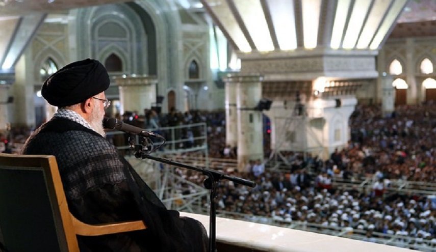 قائد الثورة الاسلامية يلقي كلمة في مرقد الامام الخميني