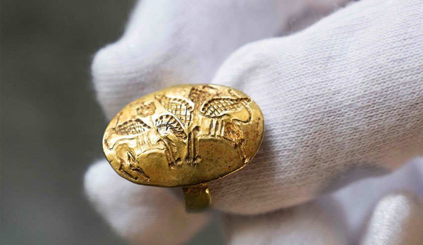 مؤسسة نوبل تعيد إلى اليونان خاتما ذهبيا سُرق خلال الحرب العالمية الثانية