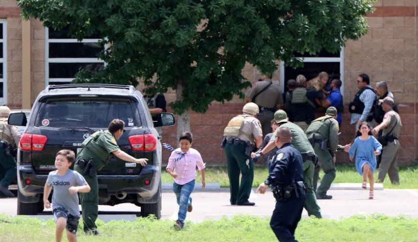 پدر یکی از قربانیان تیراندازی تگزاس: پلیس اجازه داد بچه‌هایمان سلاخی شوند